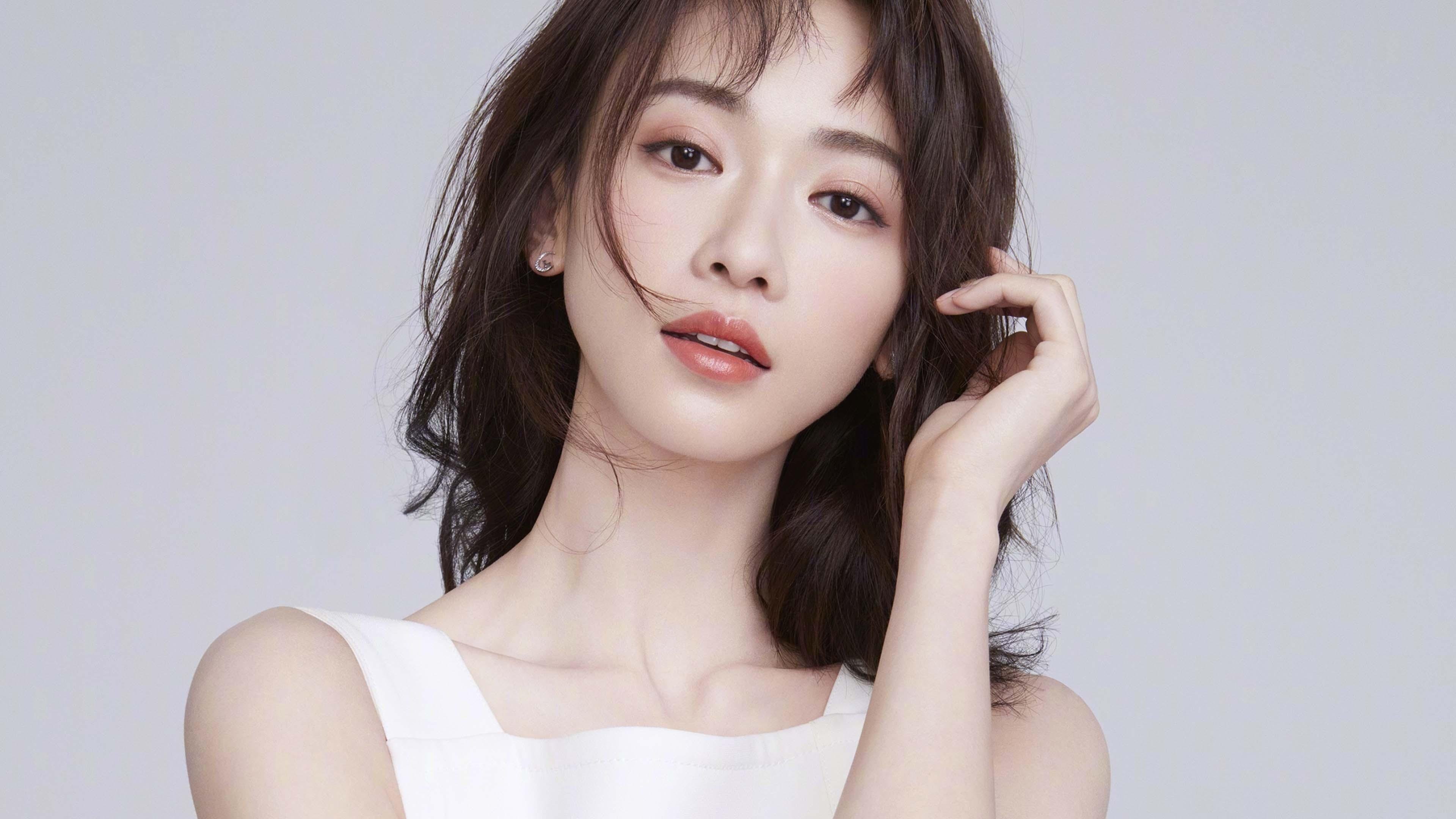 跨界融合:篮球运动与文艺演出结合,创新体育文化表达方式,篮球和潮流文化